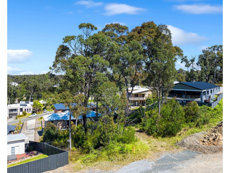 17 Bowerbird Place, Malua Bay NSW 2536