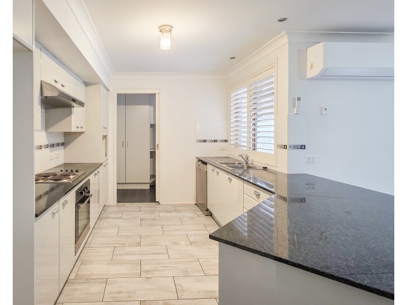 33 Zanthus Drive, Broulee NSW 2537