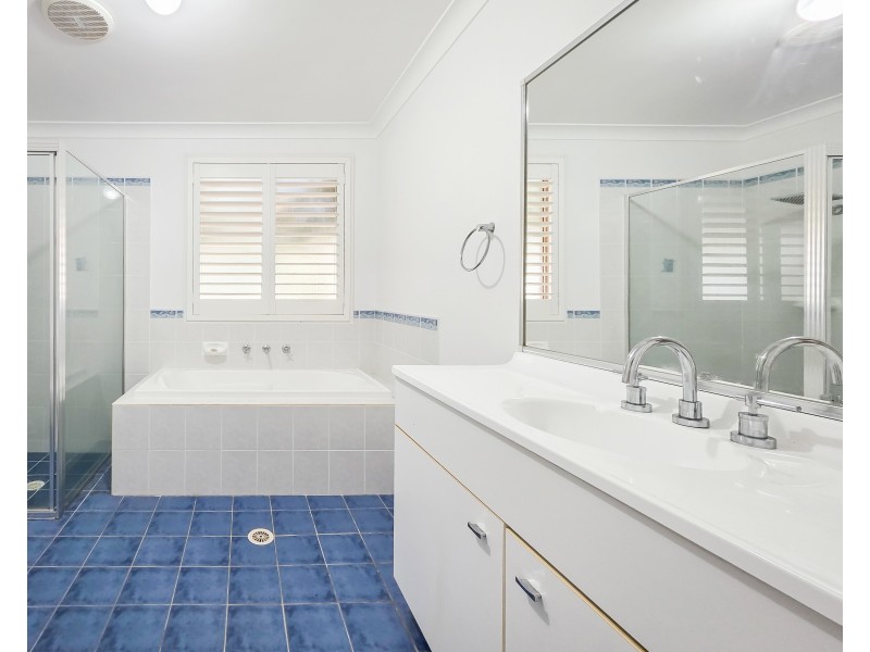33 Zanthus Drive, Broulee NSW 2537