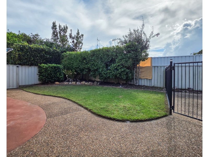 33 Zanthus Drive, Broulee NSW 2537