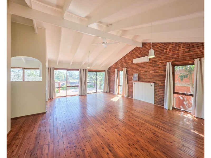 5 Burrawang Crescent, Sunshine Bay NSW 2536