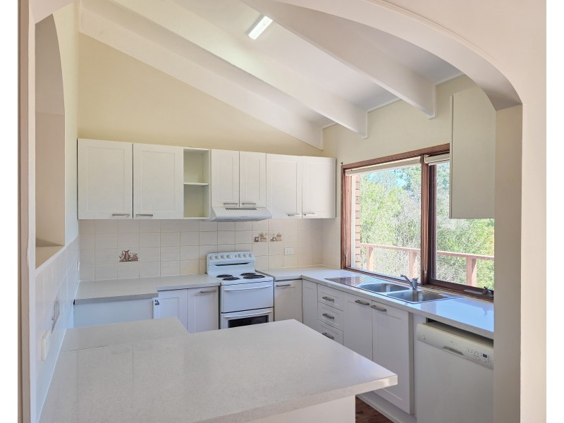 5 Burrawang Crescent, Sunshine Bay NSW 2536