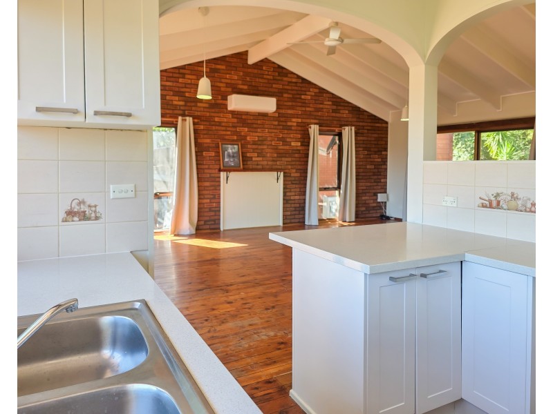 5 Burrawang Crescent, Sunshine Bay NSW 2536