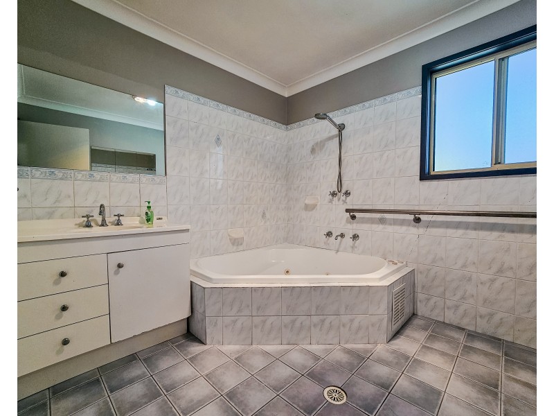 47 Albatross Road, Catalina NSW 2536