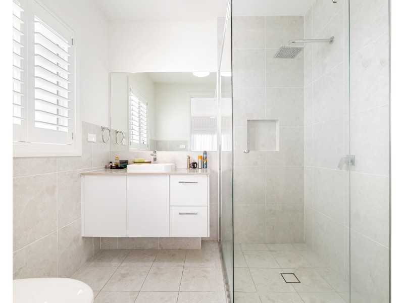4 MCKENZIES CRESCENT, Malua Bay NSW 2536