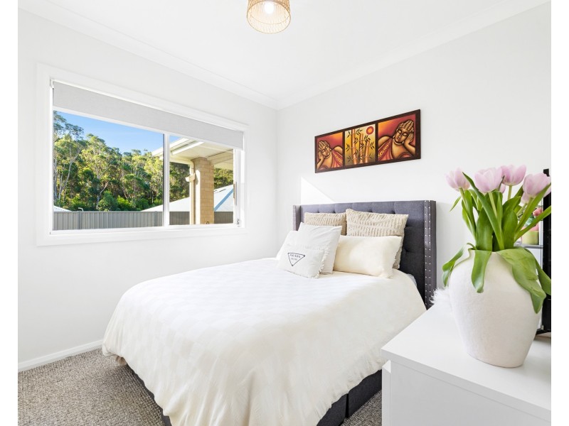 4 MCKENZIES CRESCENT, Malua Bay NSW 2536