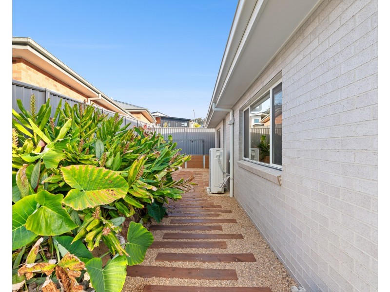 4 MCKENZIES CRESCENT, Malua Bay NSW 2536