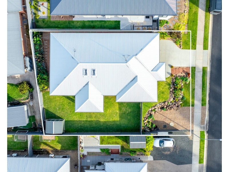 4 MCKENZIES CRESCENT, Malua Bay NSW 2536