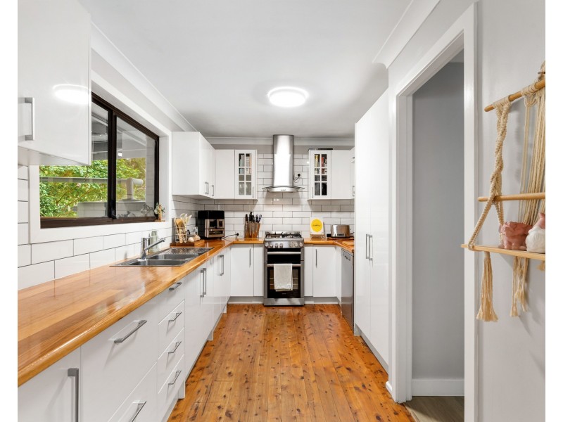 27 Surf Beach Avenue, Surf Beach NSW 2536
