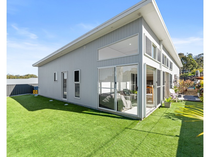 21B Currawong Crescent, Malua Bay NSW 2536