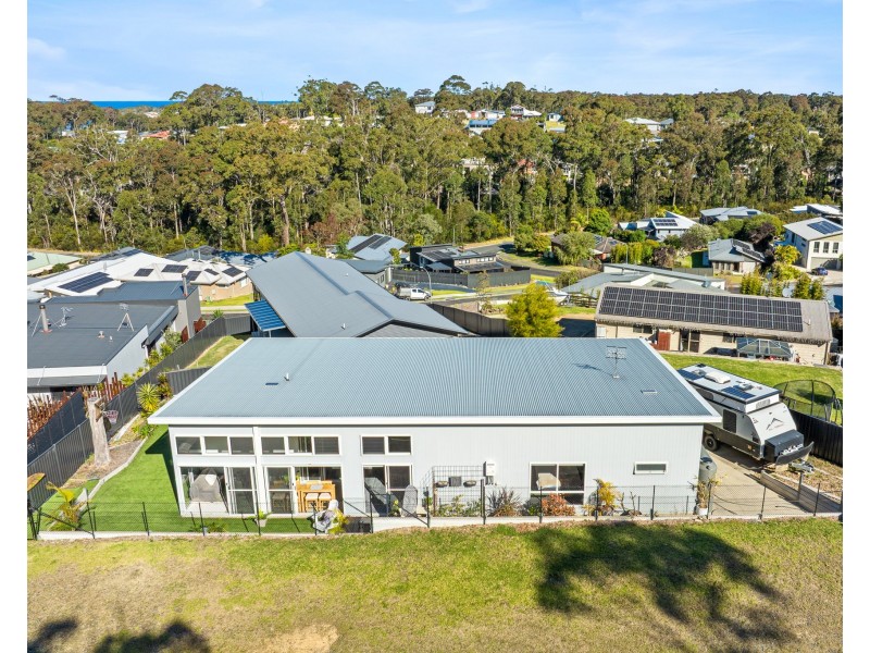 21B Currawong Crescent, Malua Bay NSW 2536