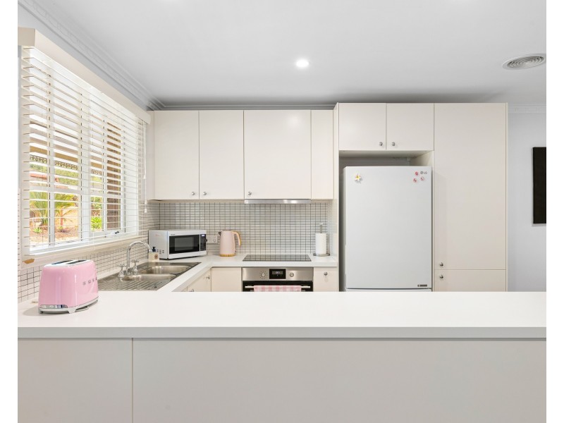 4/11 Eric Fenning Drive, Surf Beach NSW 2536