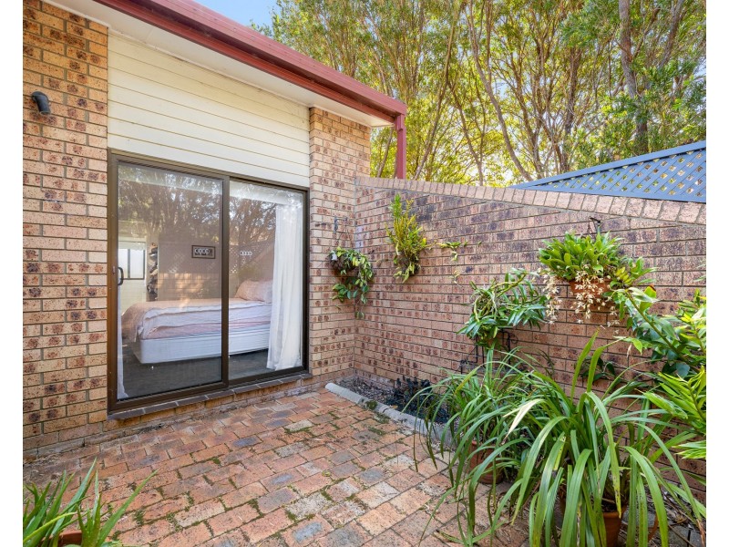 4/11 Eric Fenning Drive, Surf Beach NSW 2536