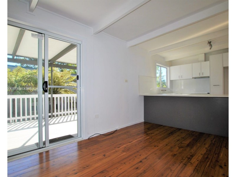 32 Pacific Road, Surf Beach NSW 2536