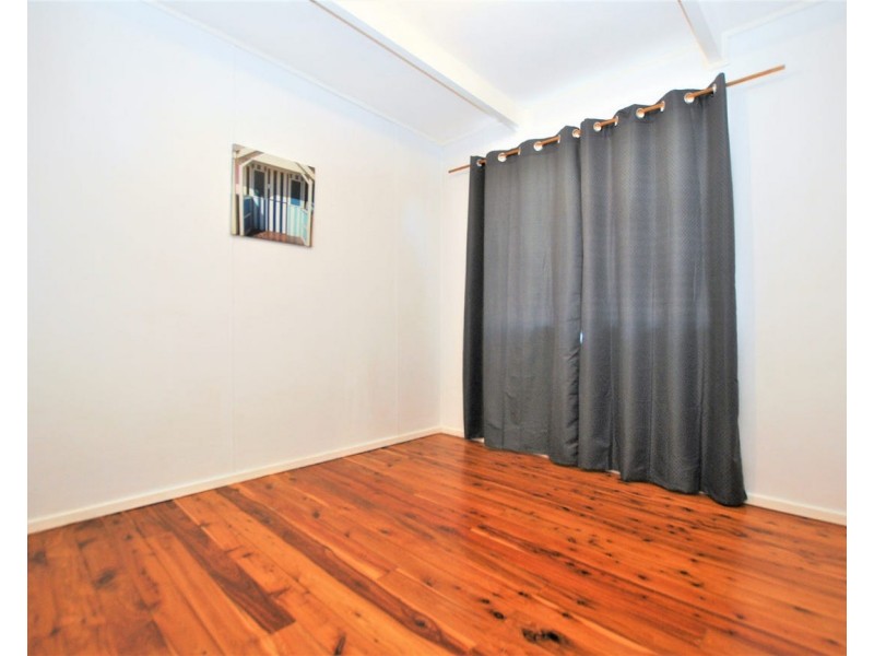 32 Pacific Road, Surf Beach NSW 2536