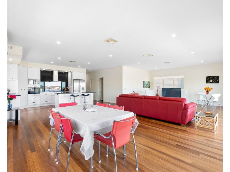 26 Tallawang Avenue, Malua Bay NSW 2536