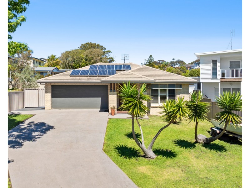 27 Yugura Street, Malua Bay NSW 2536