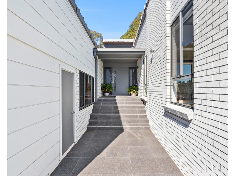 30 Peninsula Drive, North Batemans Bay NSW 2536