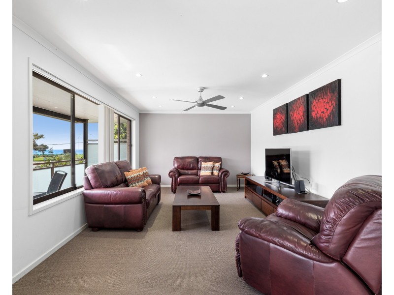 537 George Bass Drive, Malua Bay NSW 2536