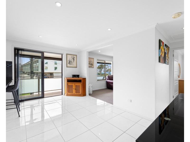 537 George Bass Drive, Malua Bay NSW 2536