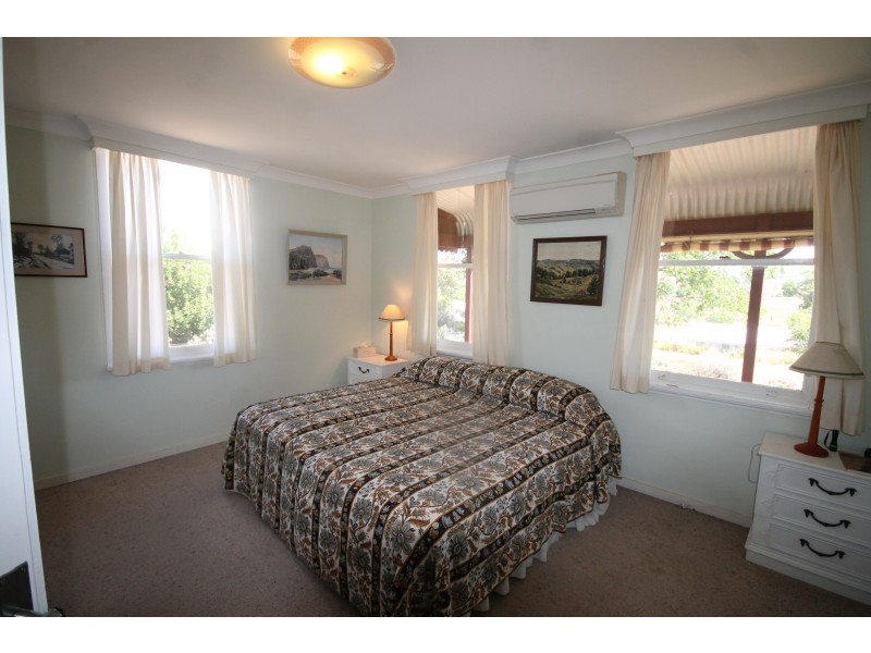 12 LANGLEY STREET, Merriwa NSW 2329