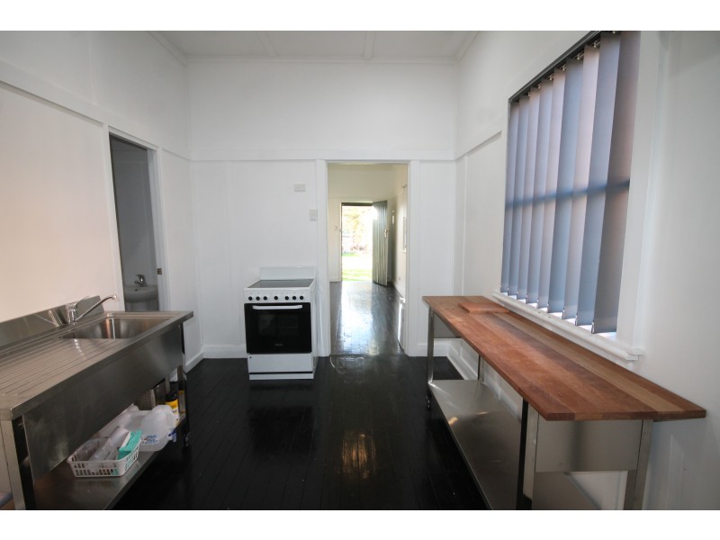 84 BETTINGTON STREET, Merriwa NSW 2329