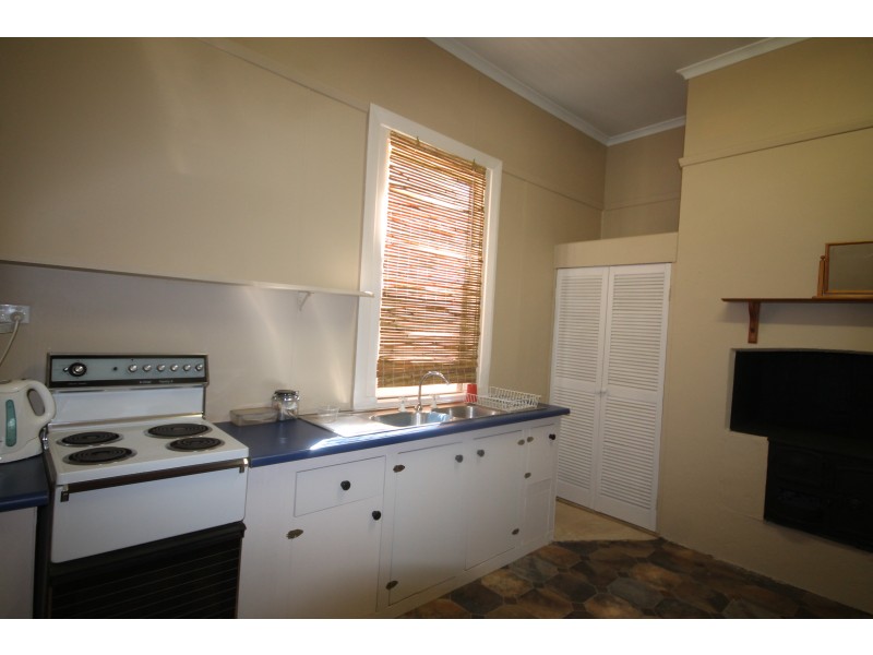 110 Bettington Street, Merriwa NSW 2329