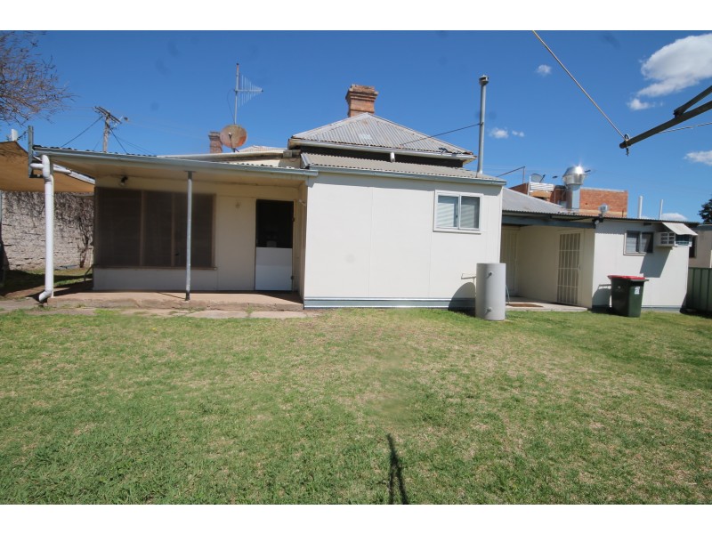 110 Bettington Street, Merriwa NSW 2329