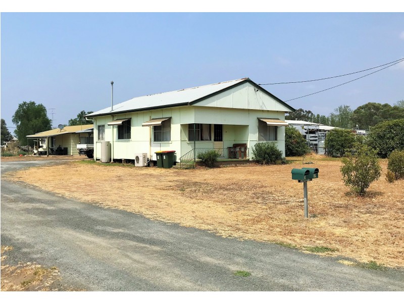 1/2/3/ 51/and 51  Blaxland Street, Merriwa NSW 2329