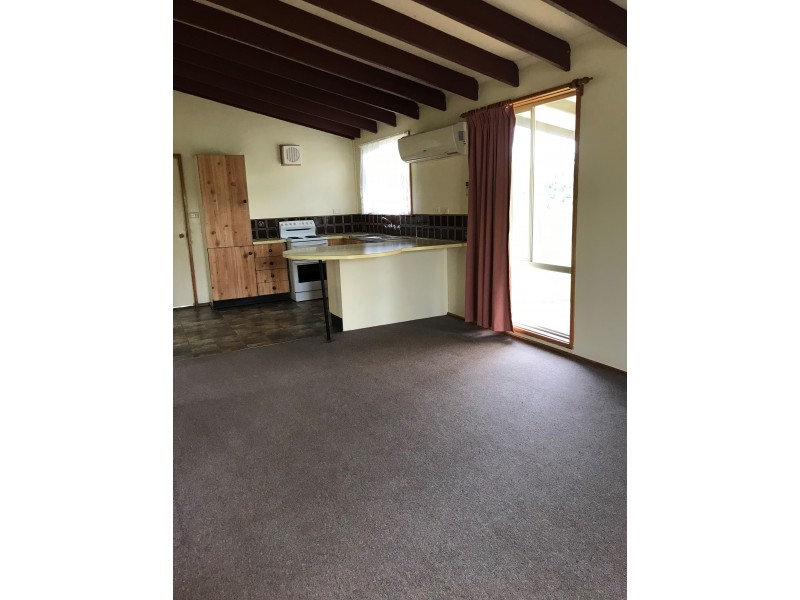 1/2/3/ 51/and 51  Blaxland Street, Merriwa NSW 2329