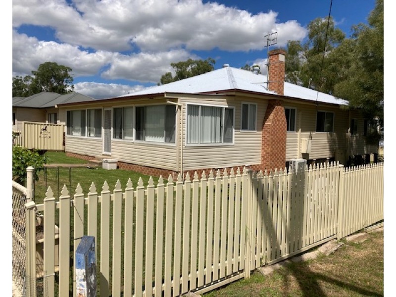 50 BOW STREET, Merriwa NSW 2329