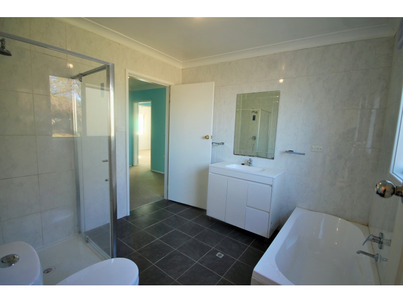 4 FLAGGS ROAD, Merriwa NSW 2329