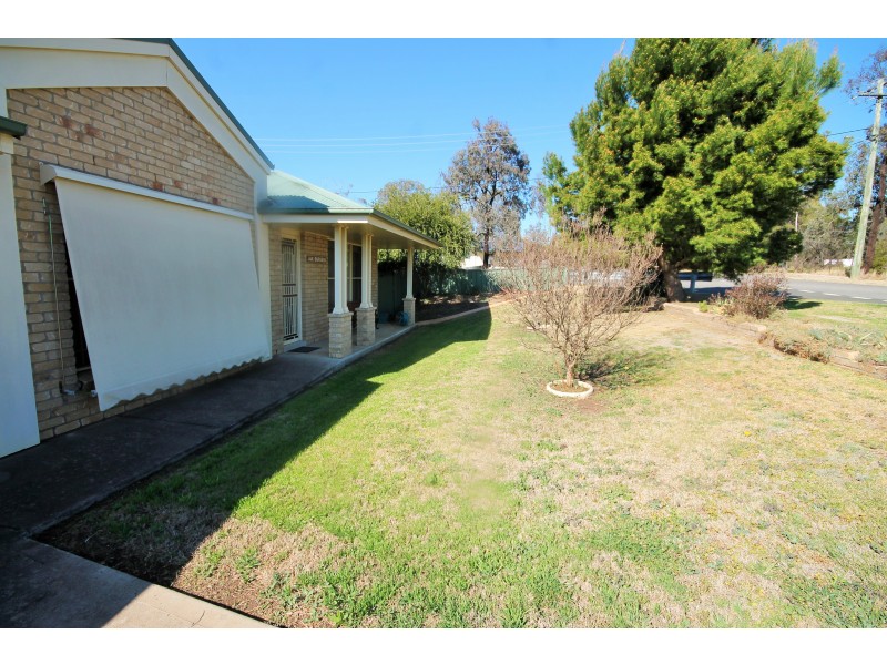 12 Collins Street, Merriwa NSW 2329