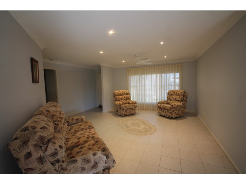 12 Collins Street, Merriwa NSW 2329