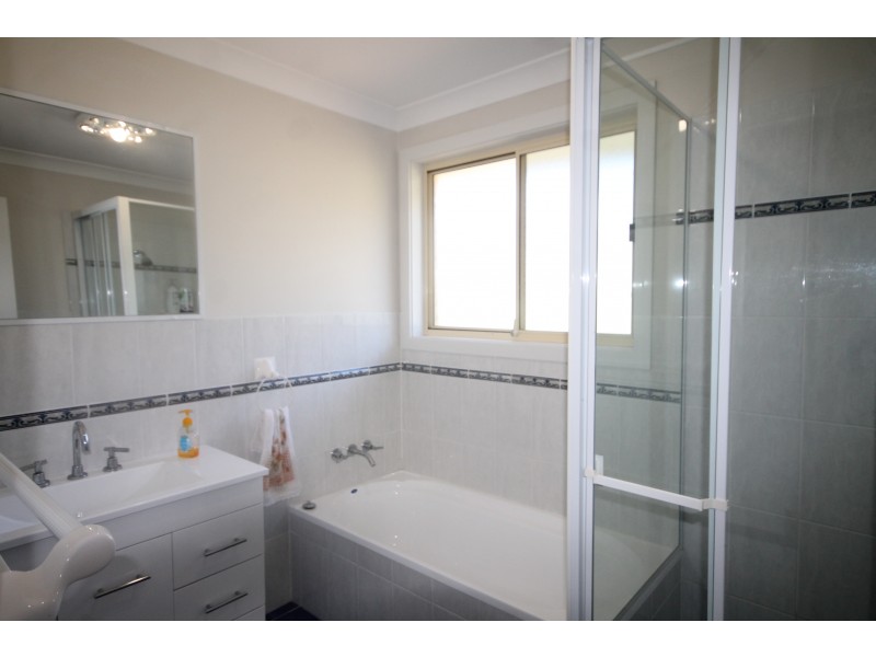 12 Collins Street, Merriwa NSW 2329