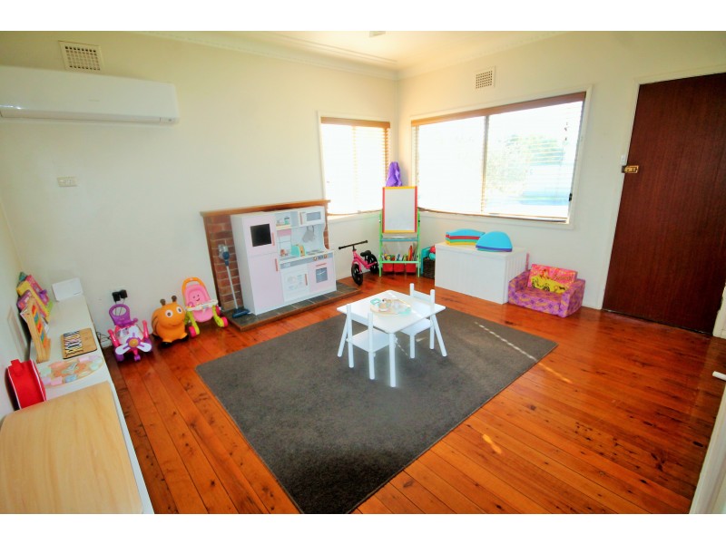 13 CULLINGRAL STREET, Merriwa NSW 2329