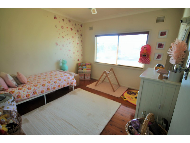 13 CULLINGRAL STREET, Merriwa NSW 2329