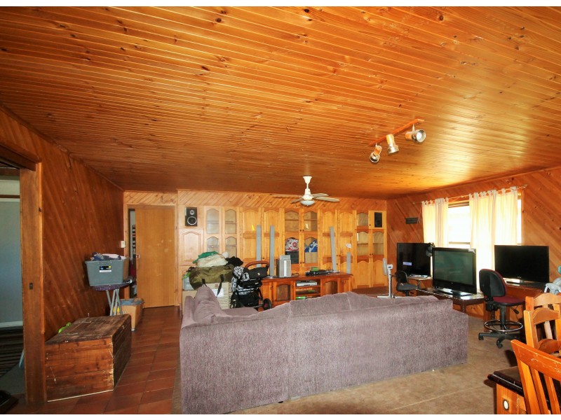 38 HALL ROAD, Merriwa NSW 2329