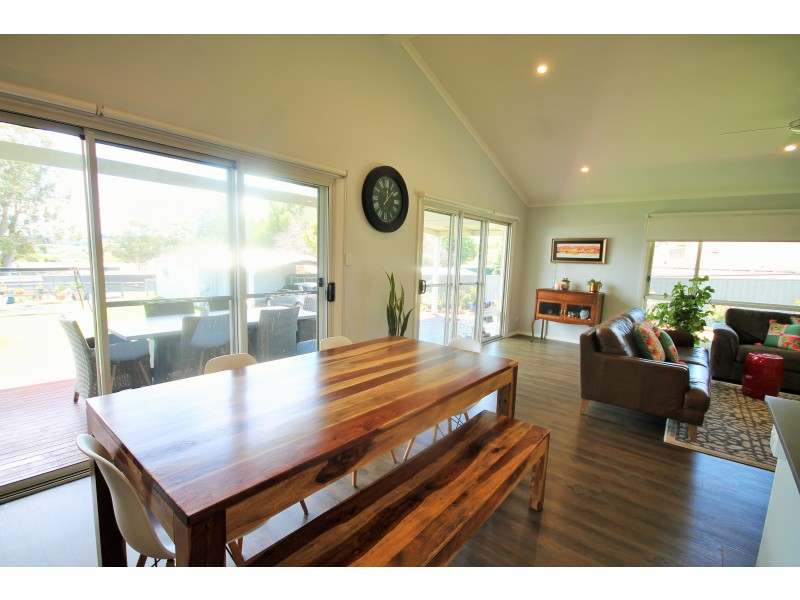 2 John Street, Merriwa NSW 2329