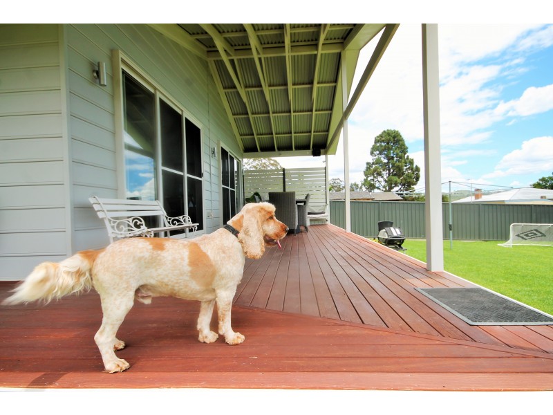 2 John Street, Merriwa NSW 2329