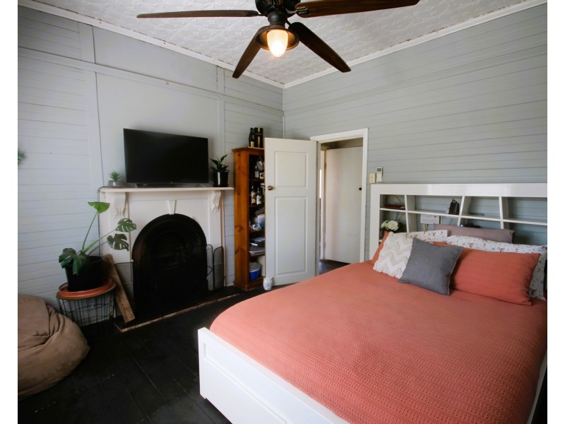 16 LAWLERS LANE, Merriwa NSW 2329