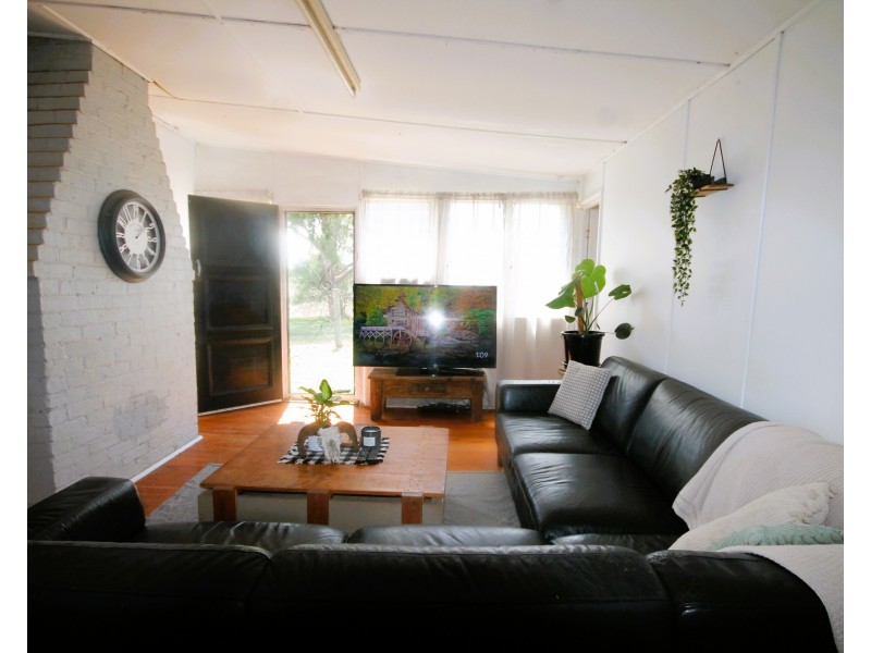 16 LAWLERS LANE, Merriwa NSW 2329