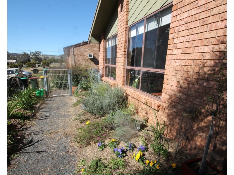 27 William Street, Merriwa NSW 2329