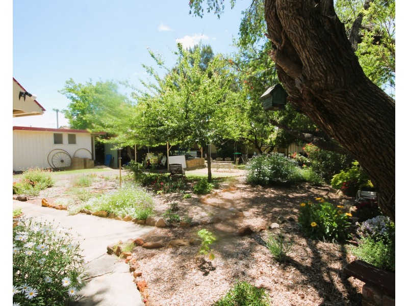 80-82 Bettington Street, Merriwa NSW 2329