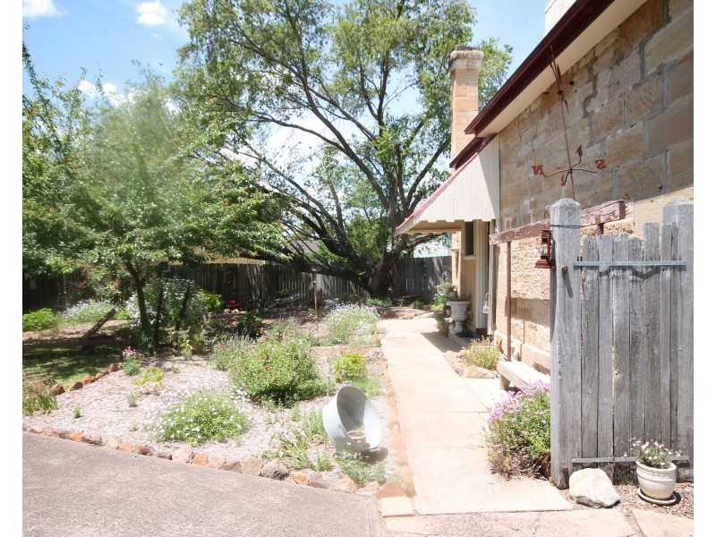 80-82 Bettington Street, Merriwa NSW 2329