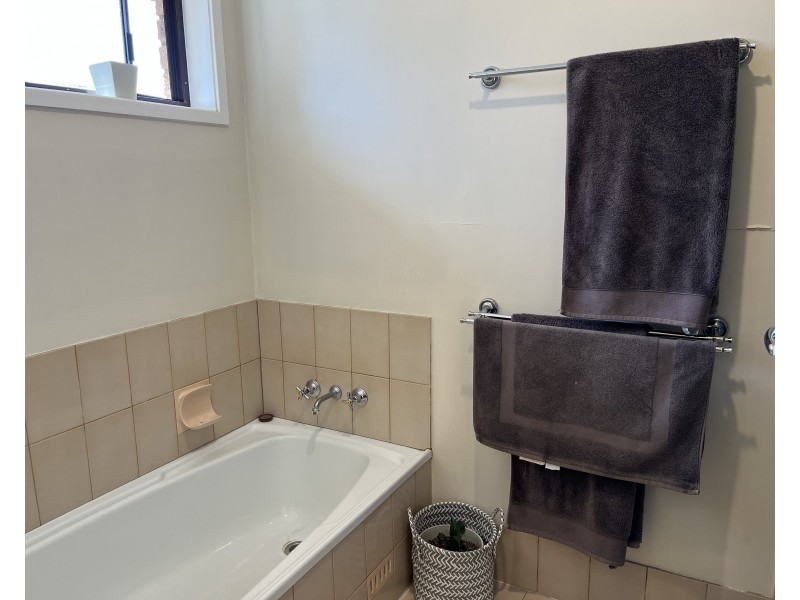 14 Hayes Street, Merriwa NSW 2329