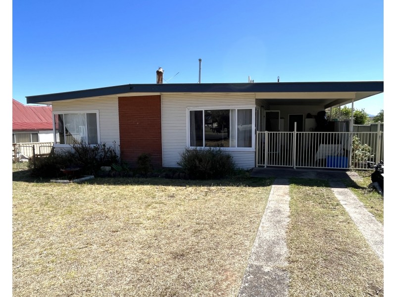 1&2 84 and /84 Mackenzie Street Merriwa, Merriwa NSW 2329