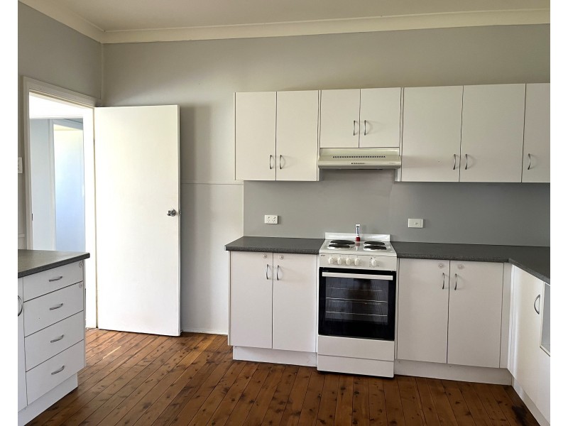 39 BLAXLAND STREET, Merriwa NSW 2329