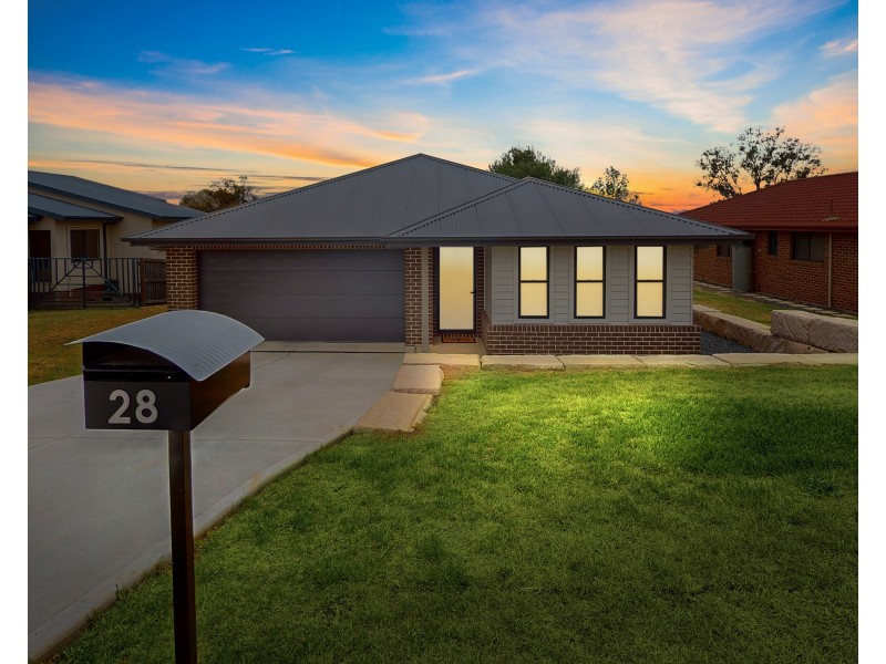 28 COLLINS STREET, Merriwa NSW 2329