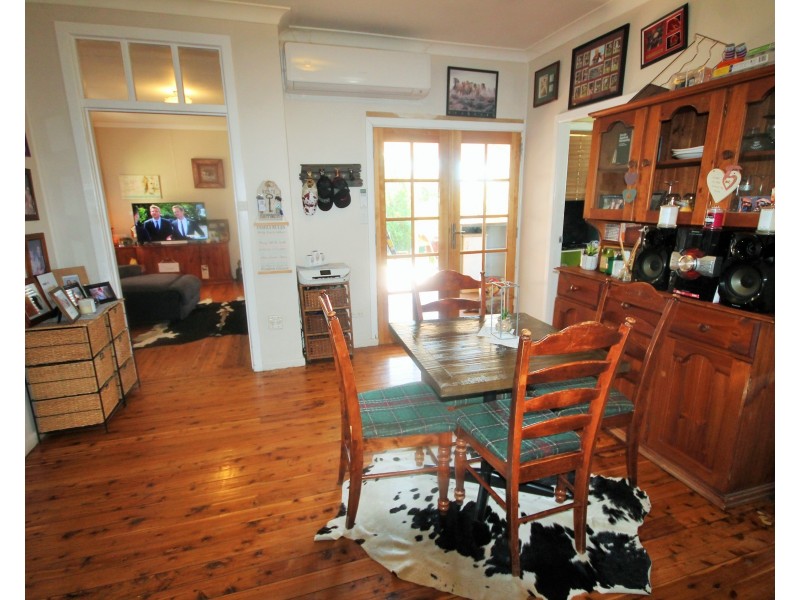 10 Langley Street, Merriwa NSW 2329